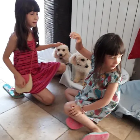 La Maison De Chantal 홈스테이 *